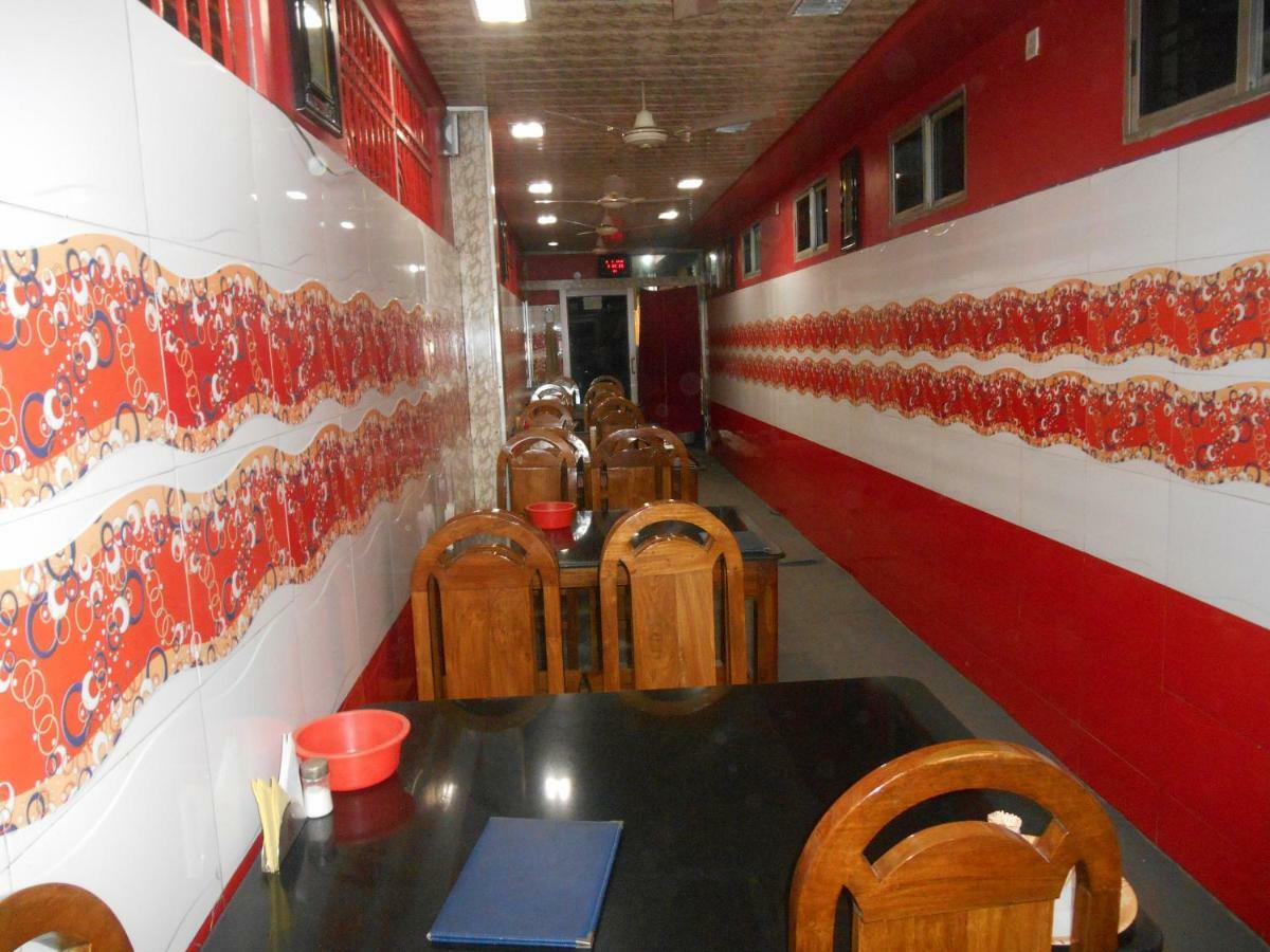 Hotel Surja Laxmi Raiganj エクステリア 写真