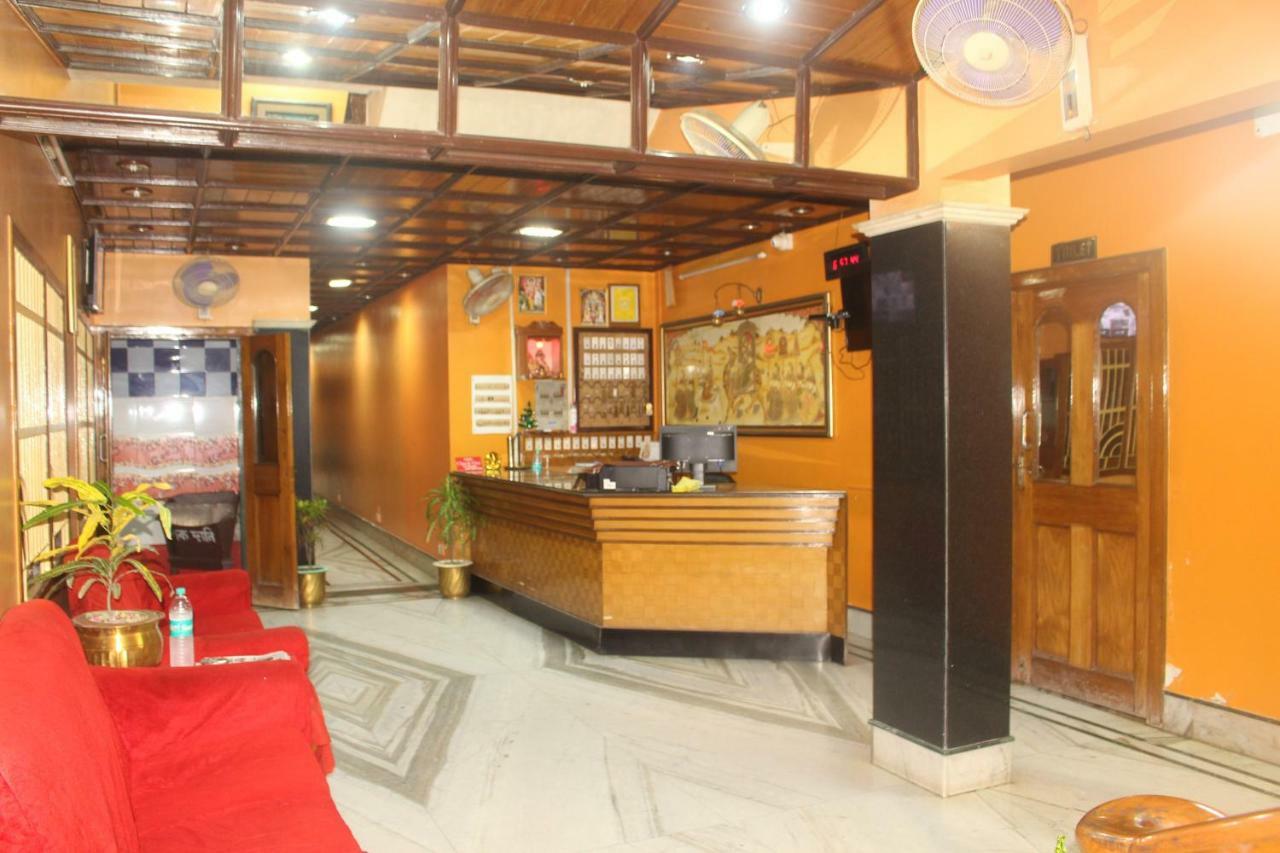 Hotel Surja Laxmi Raiganj エクステリア 写真