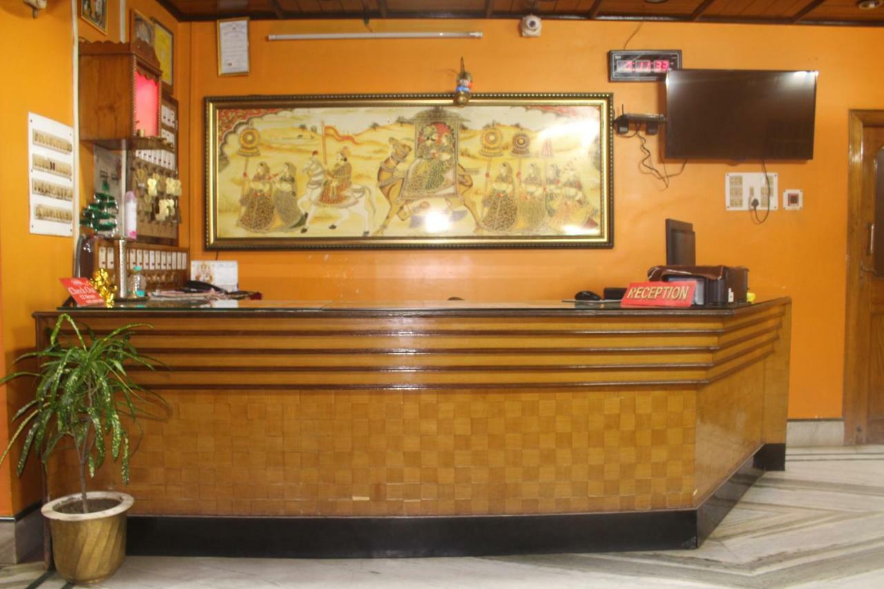 Hotel Surja Laxmi Raiganj エクステリア 写真